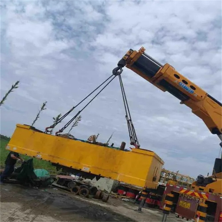 息烽随车吊吊集装箱怎么吊